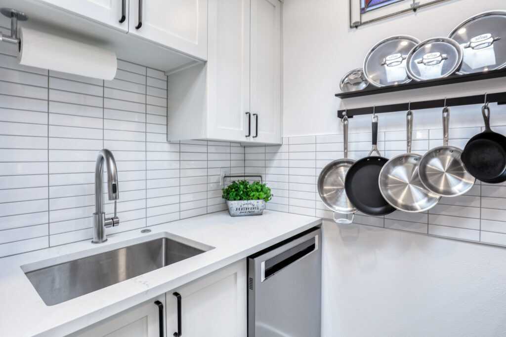 Queen Anne home remodel with open kitchen and dining design